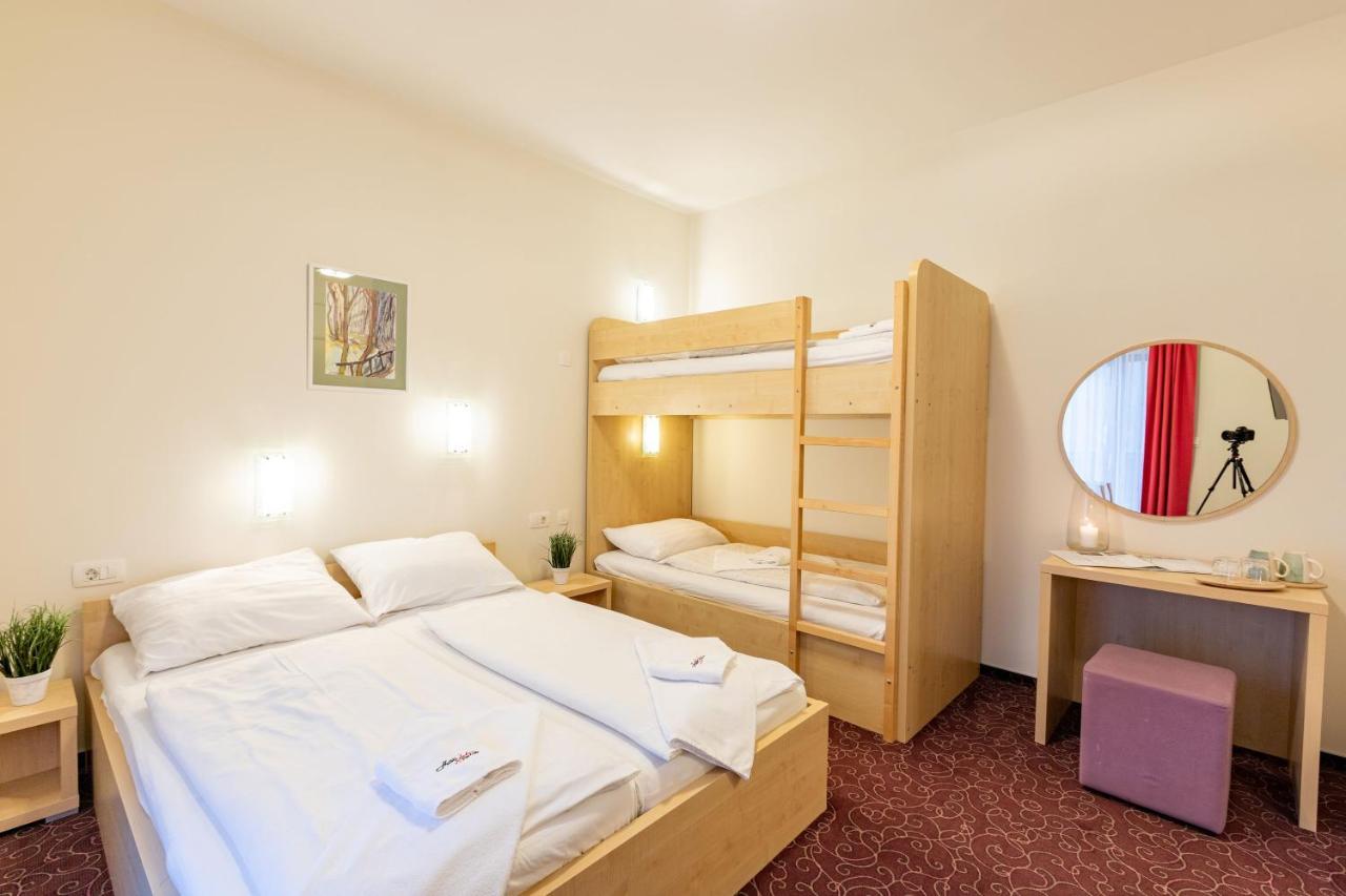 hotel Jakec Zgornja Loznica Buitenkant foto